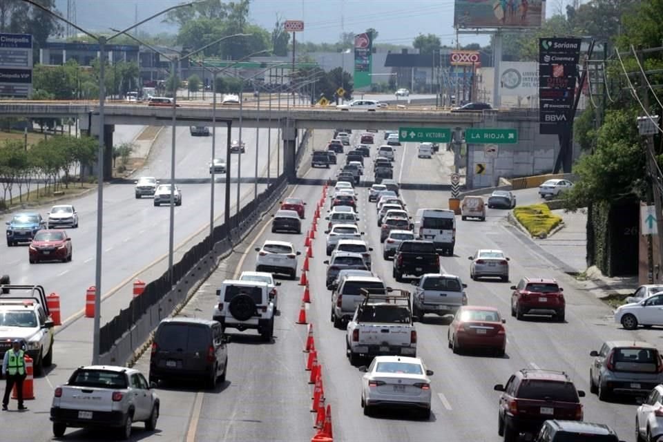 A la altura de Pueblo Serena los automovilistas reducen la velocidad, pero sin que lleguen a detenerse por completo.