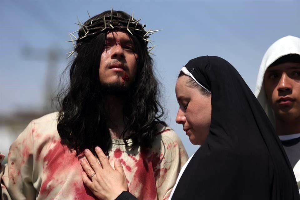Una pequeña familia vecina del sector fue la base de la escenificación de uno de los momentos más significativos del cristianismo, la Muerte de Jesús.