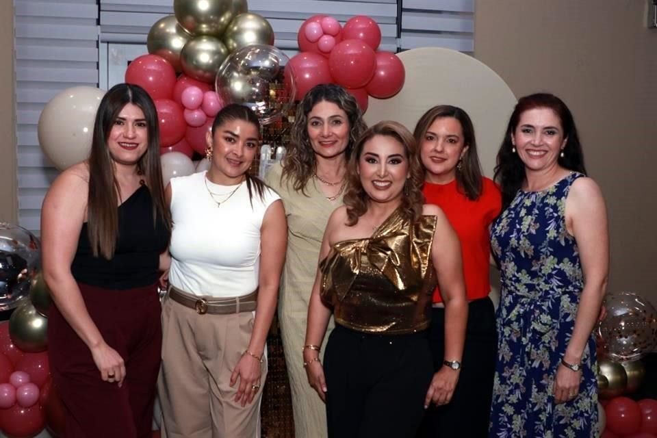 Nancy Marroquín, Ivette Flores, Malú García, Gloria Ileana Ramos de Escamilla,  Elena Cavazos y Ángela Peñuelas