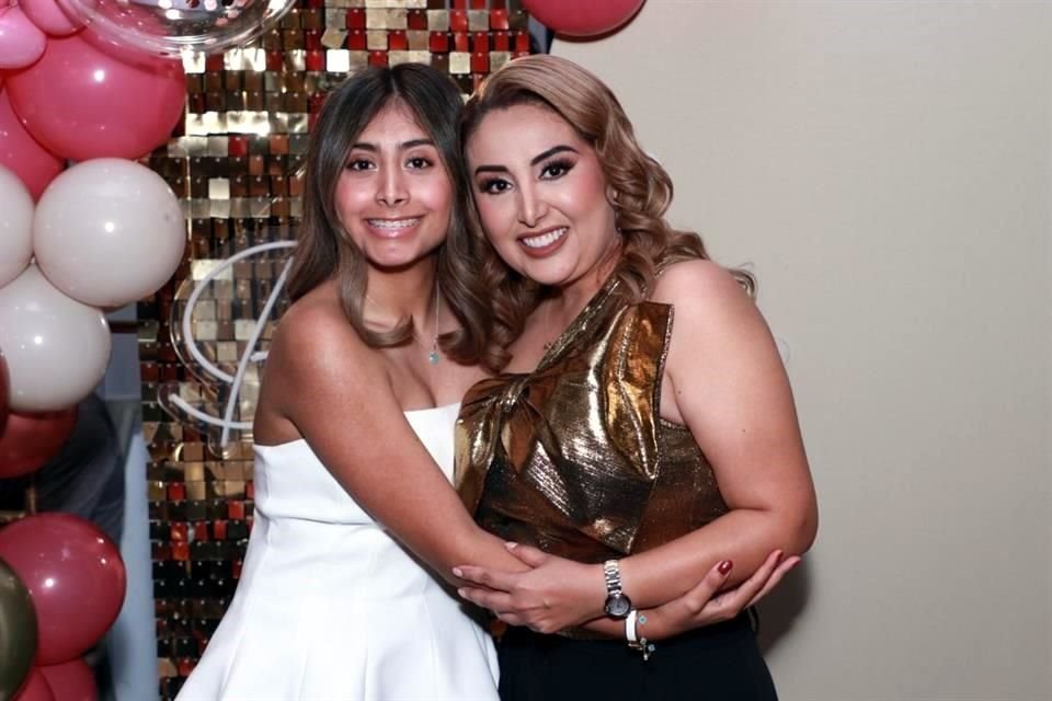 Roberta Escamilla Ramos y Gloria Ileana Ramos de Escamilla