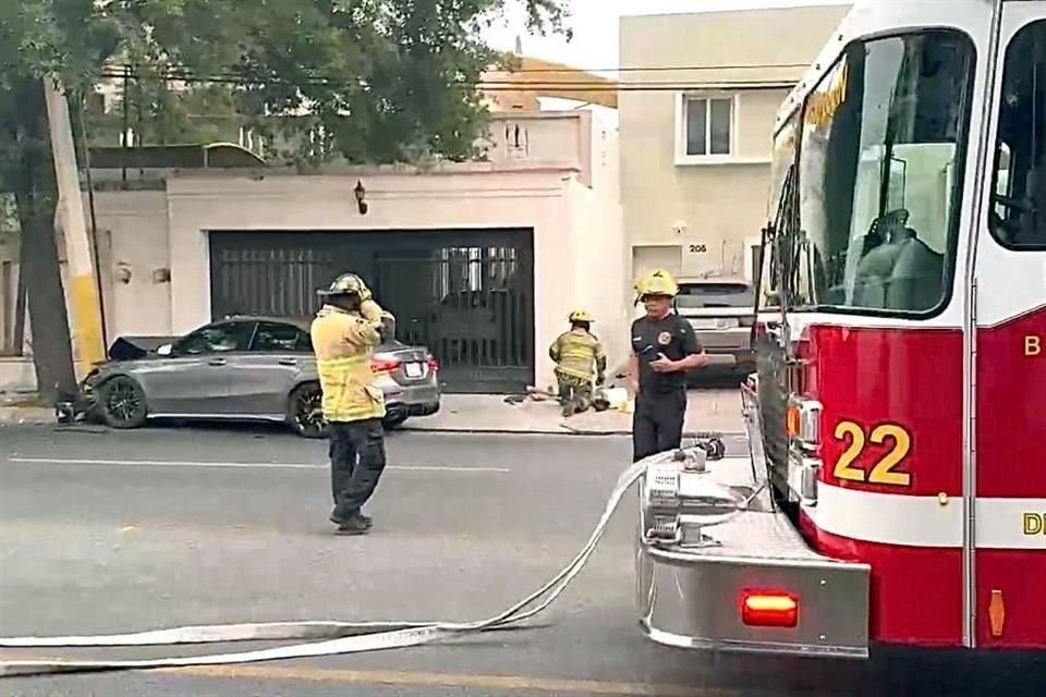 El accidente, donde no se reportaron heridos, se registró minutos antes de las 9:00 horas, en la Avenida Alfonso Reyes y Sierra Nevada, a la altura de la Colonia Jerónimo Siller.