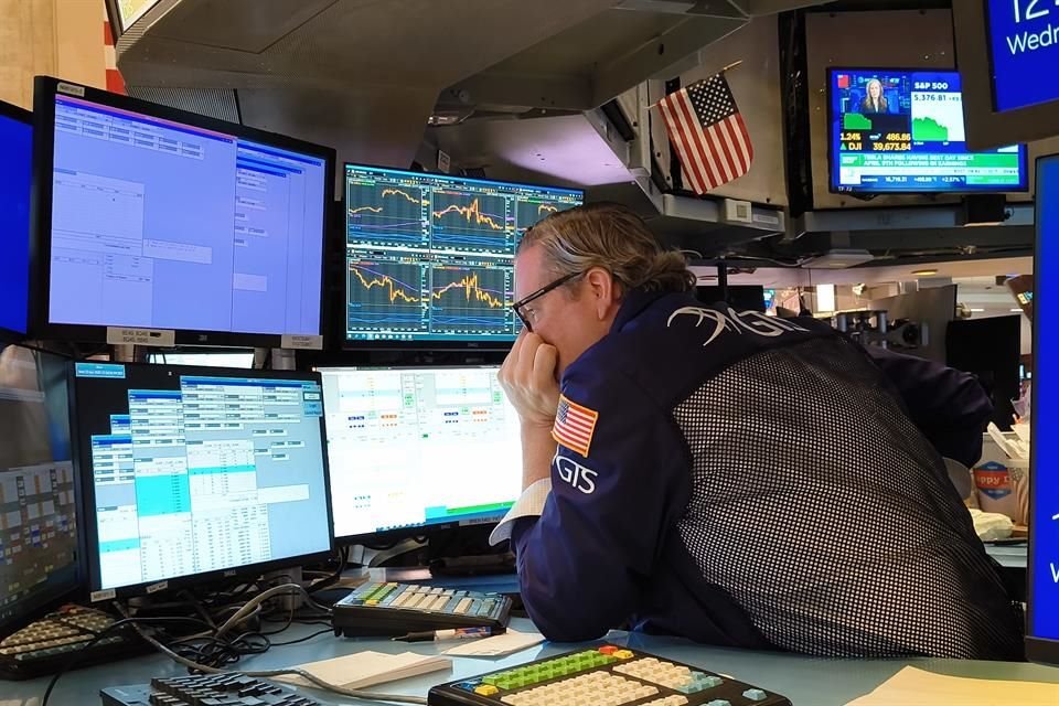 Operador en el New York Stock Exchange (NYSE)