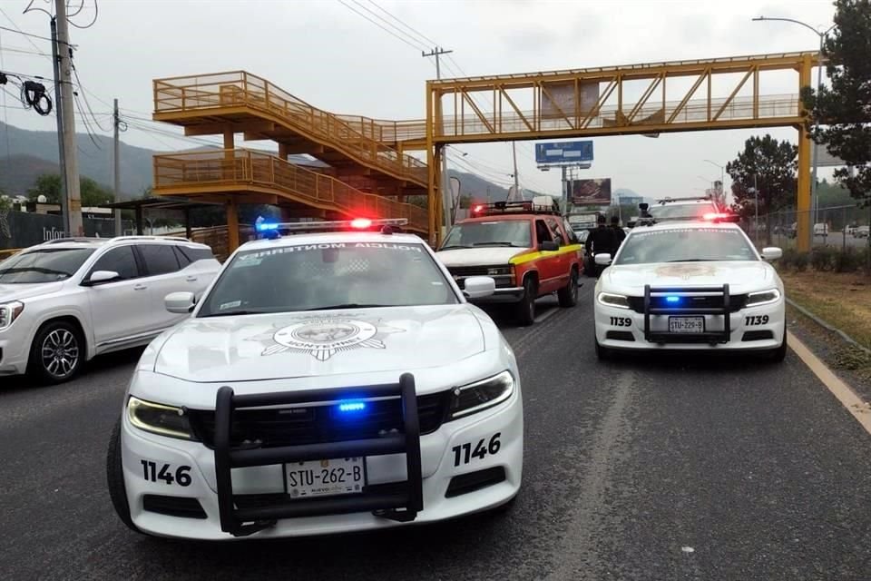 El accidente se reportó a los cuerpos de auxilio a las 14:45 horas, en la Carretera Nacional a la altura de Los Cristales.