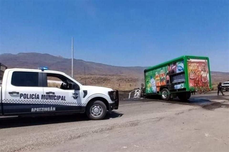 Fuerzas policiacas fueron desplegadas en las carreteras de la entidad.