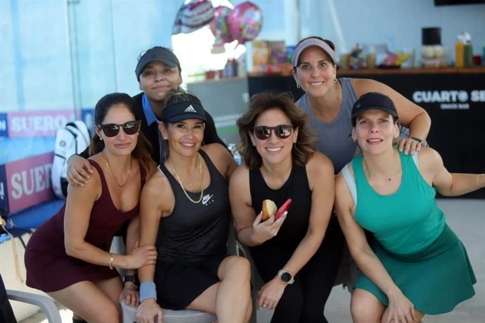 Carmen Garza, Lily Treviño, Alejandra Manautou, Lily Cantú, Jimena Caparroso y Faby Rodríguez