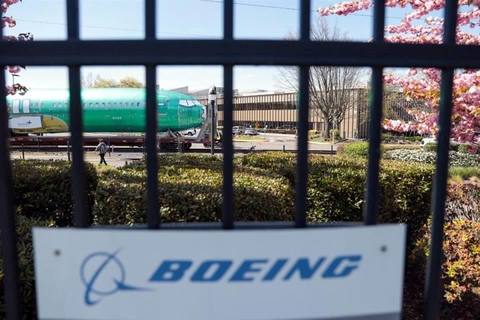 Boeing dijo el miércoles que un tercer avión fue regresado desde China y se encuentra en camino a Estados Unidos.