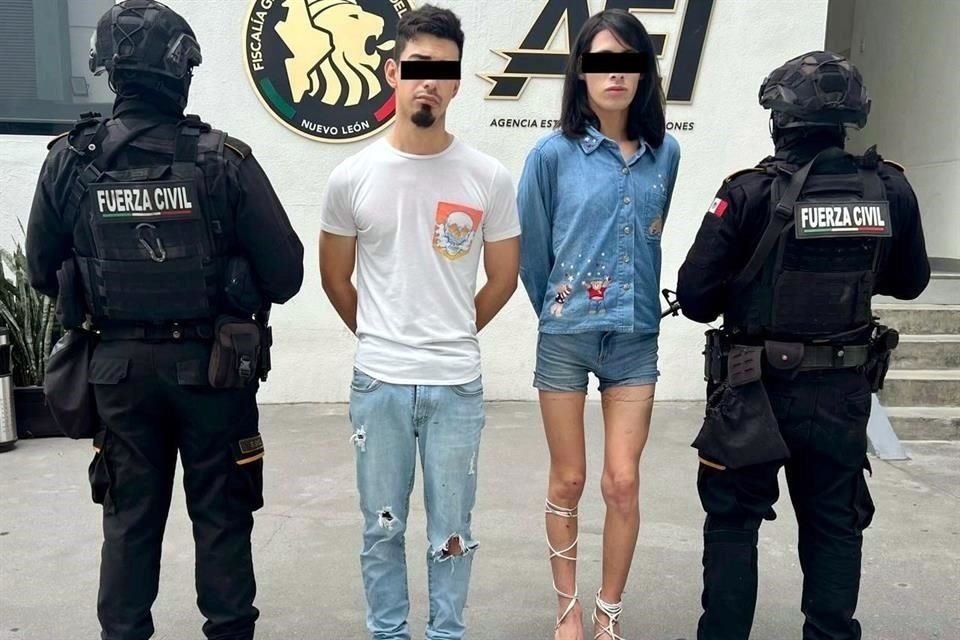 Los detenidos fueron identificados por la autoridad como Adrián, de 28 años de edad, y Lucas, de 20.