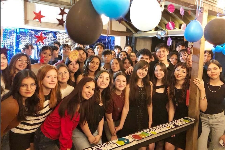 Amigos de Sara y Alejandra López Garza