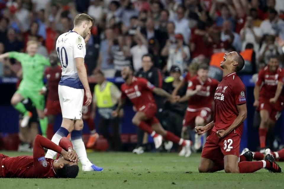 Harry Kane, con su entonces equipo el Tottenham, lamenta la Final perdida de Liga de Campeones ante Liverpool, en 2019.