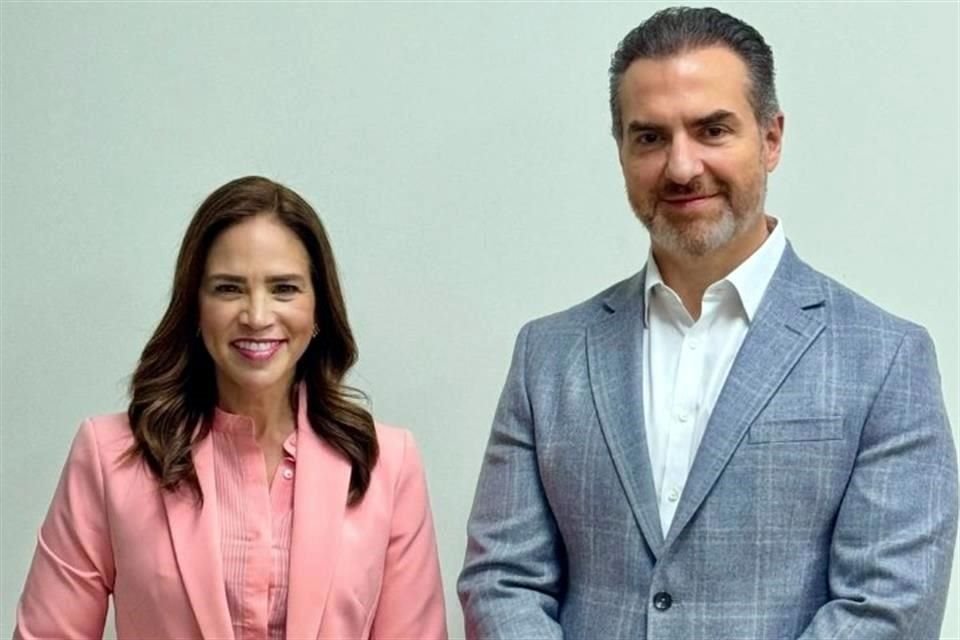 Adrián de la Garza anunció que Ivonne Álvarez será la nueva directora general del DIF Monterrey.