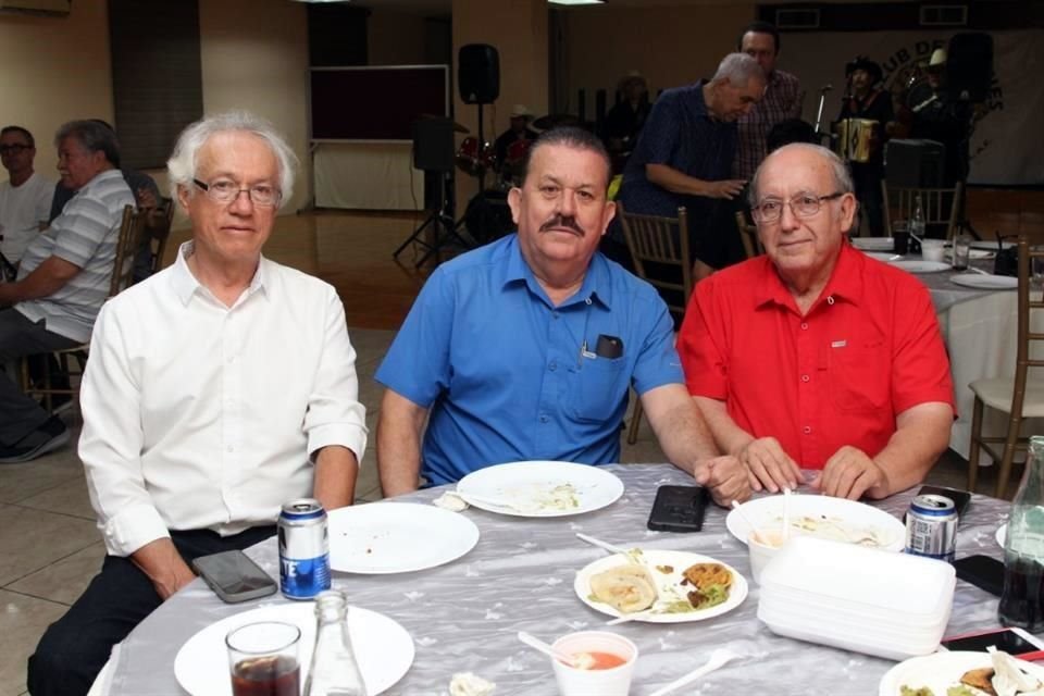 Homero Cantú, Elivorio Rodríguez y Arturo González