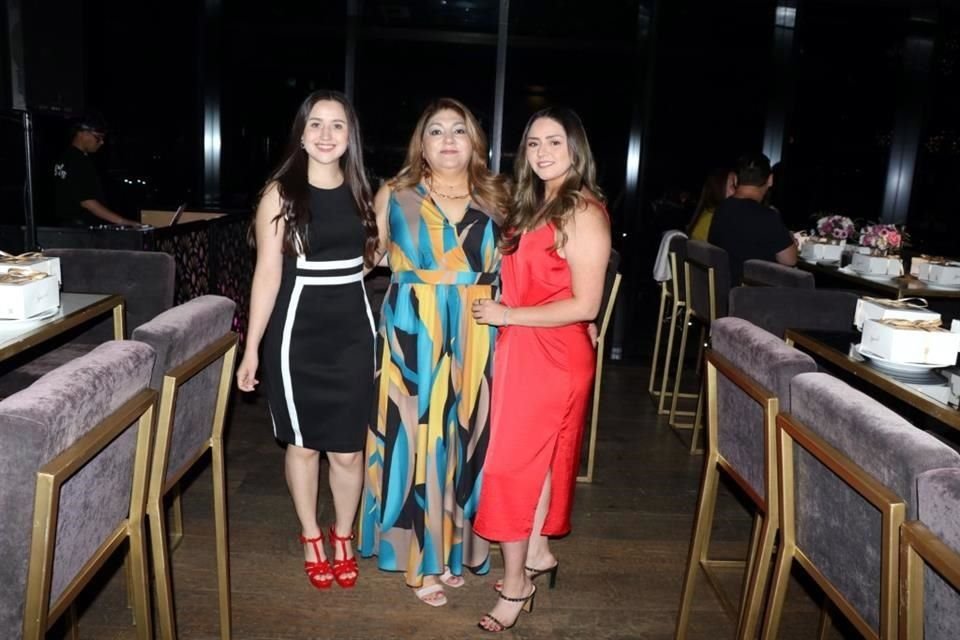 Natalia Alvarado, Rebeca López y Lizbeth Cárdenas