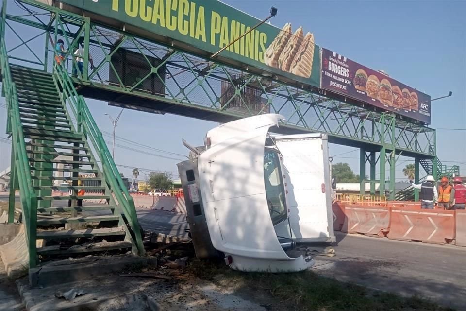 El accidente fue reportado alrededor de las 16:10 horas, sobre la Avenida Miguel Alemán y Apolo, en la Colonia Nueva Linda Vista.