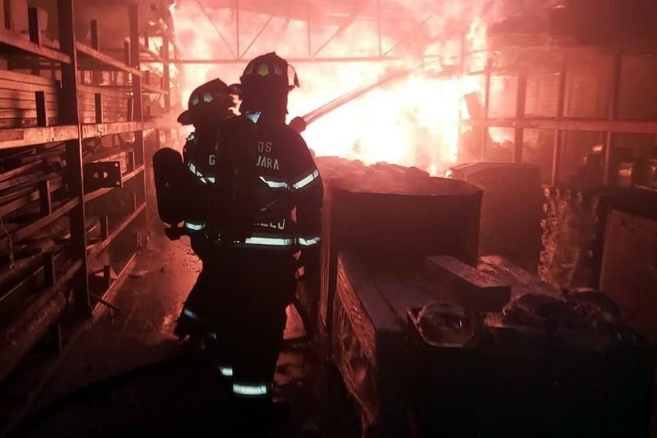 Las emergencias en la Ciudad demandan capacitación especializada de los bomberos.