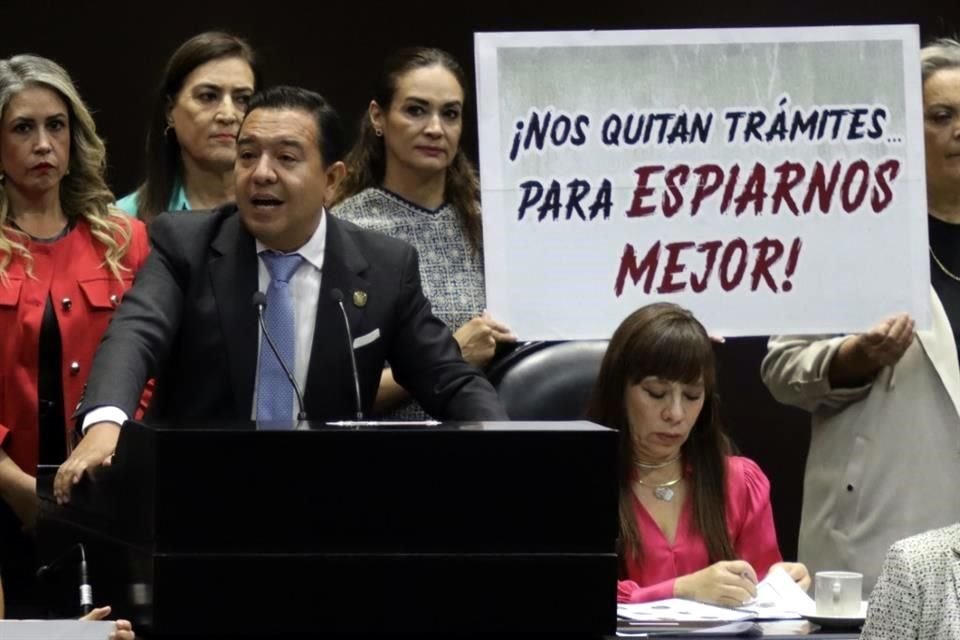 El diputado Panista Héctor Saúl Téllez resaltó que la nueva comisión ya no será un órgano constitucional autónomo como lo era la Cofece, sino un organismo descentralizado de la Secretaría de Economía.