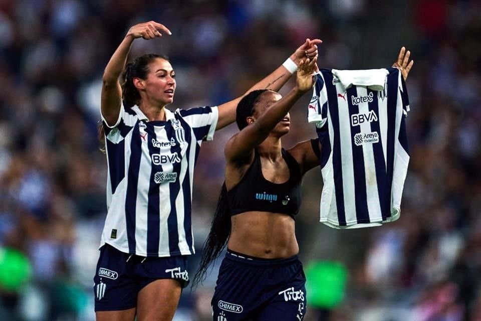 Jermaine Seoposenwe mandó a las Rayadas a Semifinales en tiempo de compensación.
