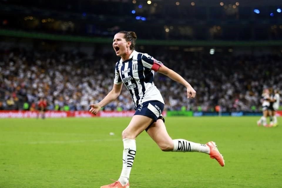 Tras el silbatazo final, la defensora Merel Van Dongen estalló en júbilo.