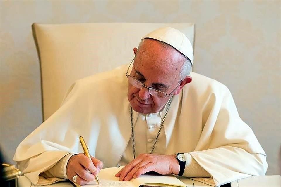 Como Papa, Francisco supo entretejer metáforas, símbolos y hasta bromas en sus narrativas.