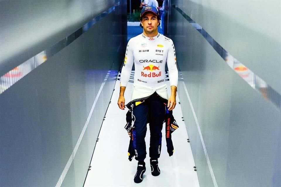 Checo Pérez suena para tomar uno de los asientos de Cadillac.