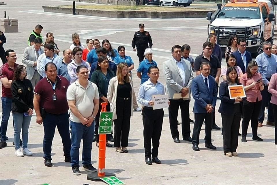 Ni el Gobernador Samuel García, ni el Secretario de Gobierno Javier Navarro participaron en el Simulacro.