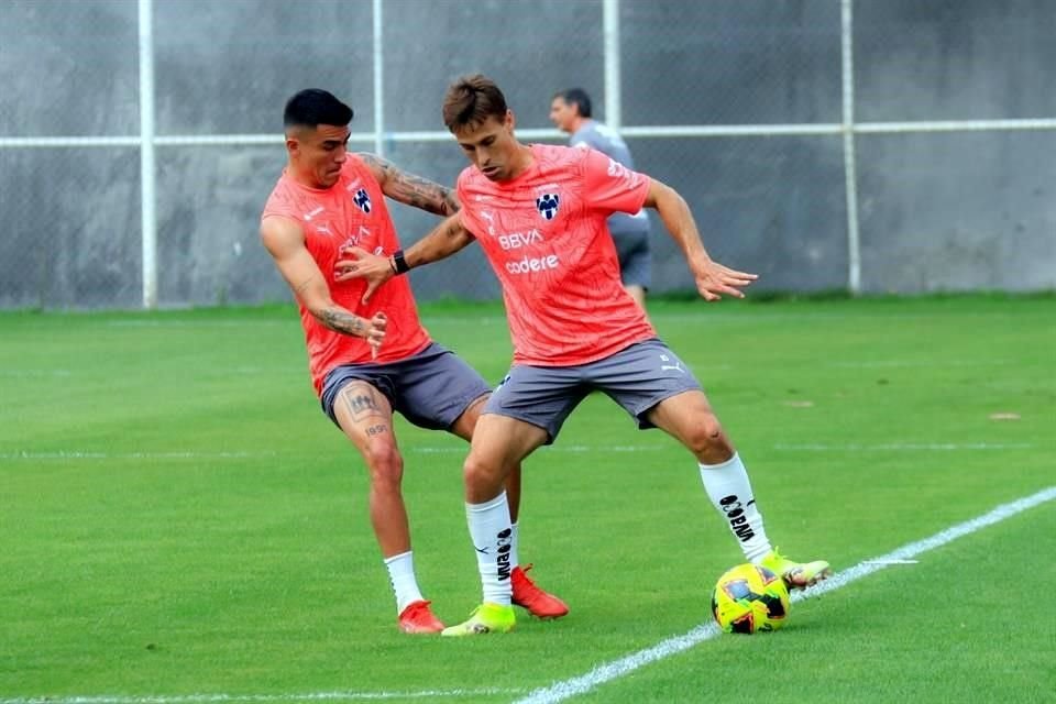 Sergio Canales volvió a trabajar al parejo de sus compañeros en Rayados.
