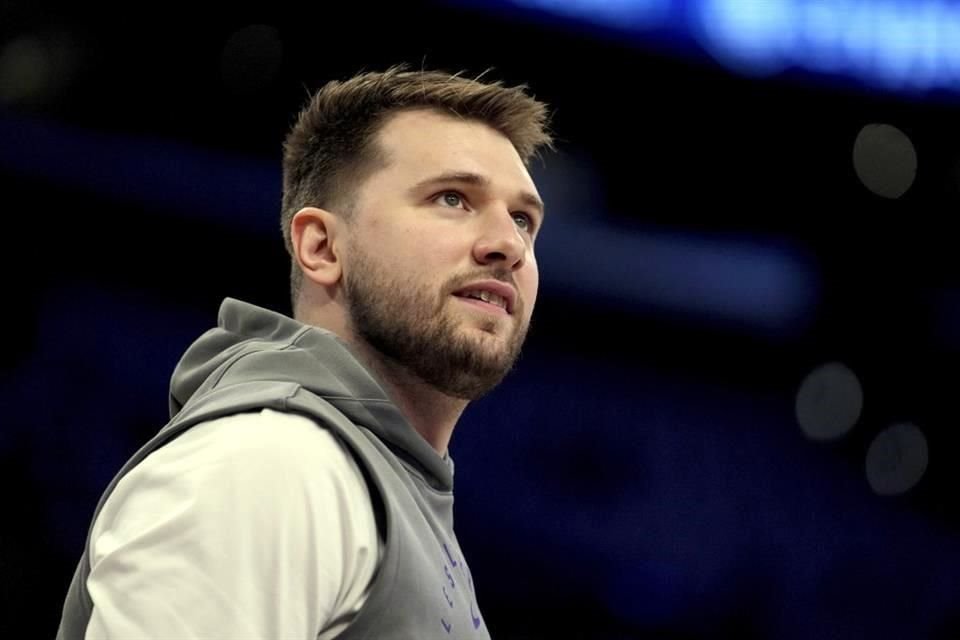 Luka Doncic hizo una donación de 5 mil dólares para restaurar un mural en honor a Kobe Bryant.