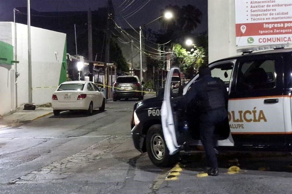 Los hechos se registraron alrededor de las 0:30 horas en una vivienda ubicada sobre la Calle Dr José María González, entre Mier y Noriega y Zaragoza. 