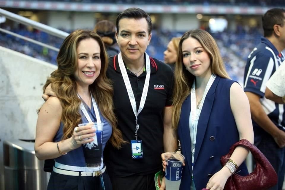 Jackie de Alanís, Sergio Alanís y Jackie Alanís