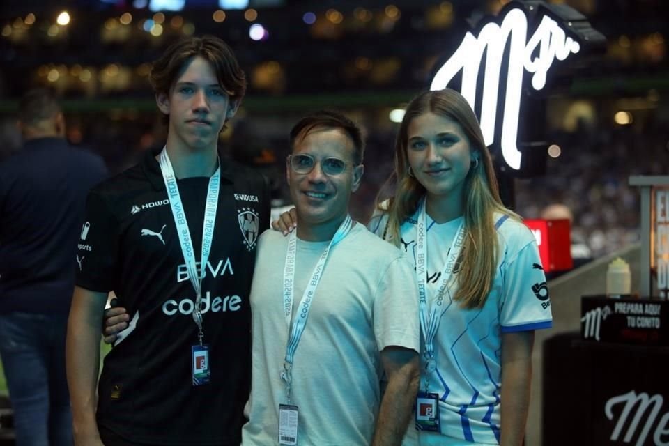 Mauricio García, Enrique García y Bárbara García