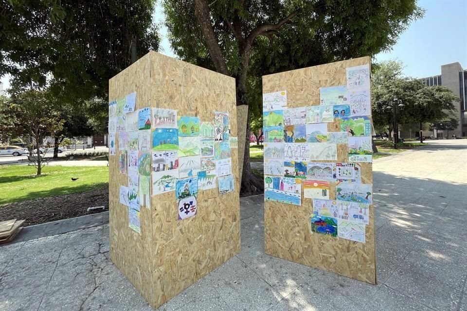 Frente a Palacio Municipal de Monterrey, exhibirán algunos de los casi 700 dibujos.