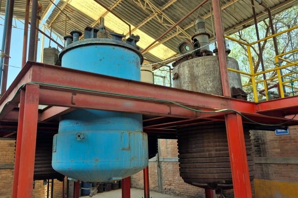 Contrario a otros laboratorios clandestinos que han sido hallados por las autoridades en zonas rurales y alejadas de comunidades, este fue localizado en una zona urbana.