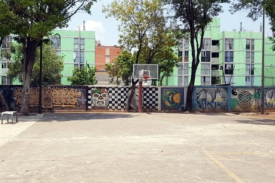 Vecinos rechazaron la posibilidad de que el Deportivo, ubicado en Tepito, fuera convertido en una Utopía.