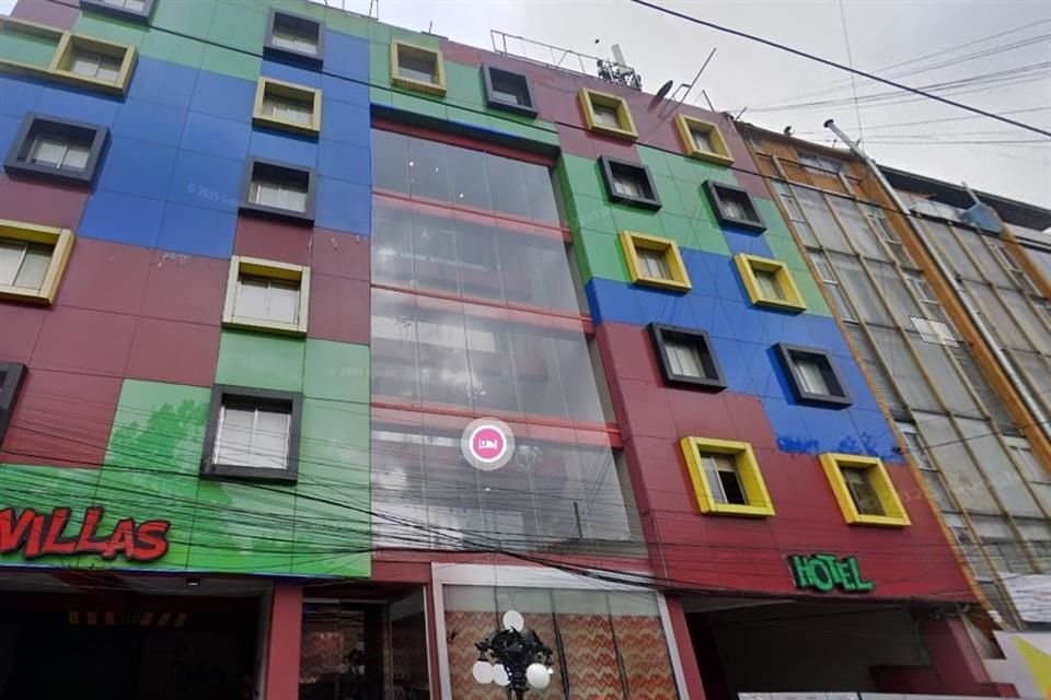 El hotel, ubicado en Avenida Universidad 1905, permaneció bajo resguardado hasta las 7:00 horas, cuando concluyeron los peritajes y las primeras indagatorias del caso.