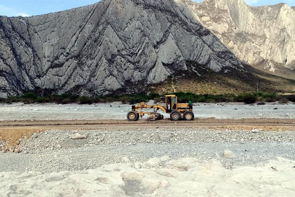 La Secretaría de Sustentabilidad Urbana municipal comenzó las labores desde el kilómetro 2 y ha avanzado los trabajos hasta el kilómetro 10.