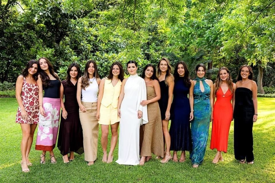 Sofía Méndez, Balbina Herrera, Sofía Decrescenzo, Andrea Náder, Ximena Guajardo, LA NOVIA, Andrea Garza, Andrea Newell, Fernanda Chávez, Cecilia Martínez, Paulina Guzmán y Sofía Hinojosa