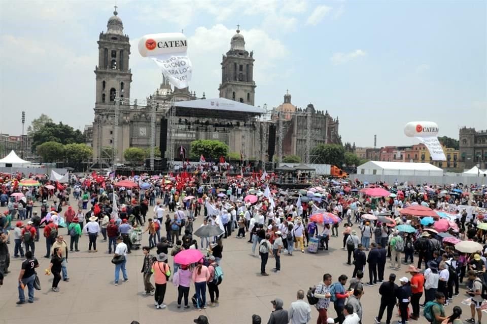 Aspecto del mitin en el Zócalo de la Ciudad.