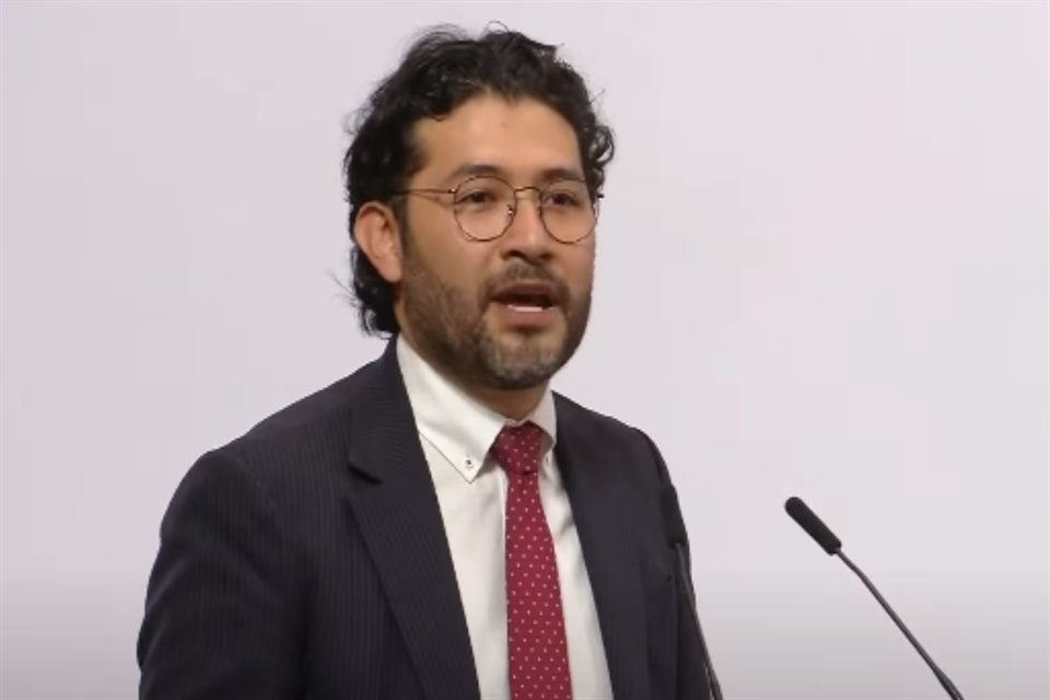 Secretario del Trabajo anunció la instauración gradual de la semana laboral de 40 horas; convocó a foros para lograr acuerdos.