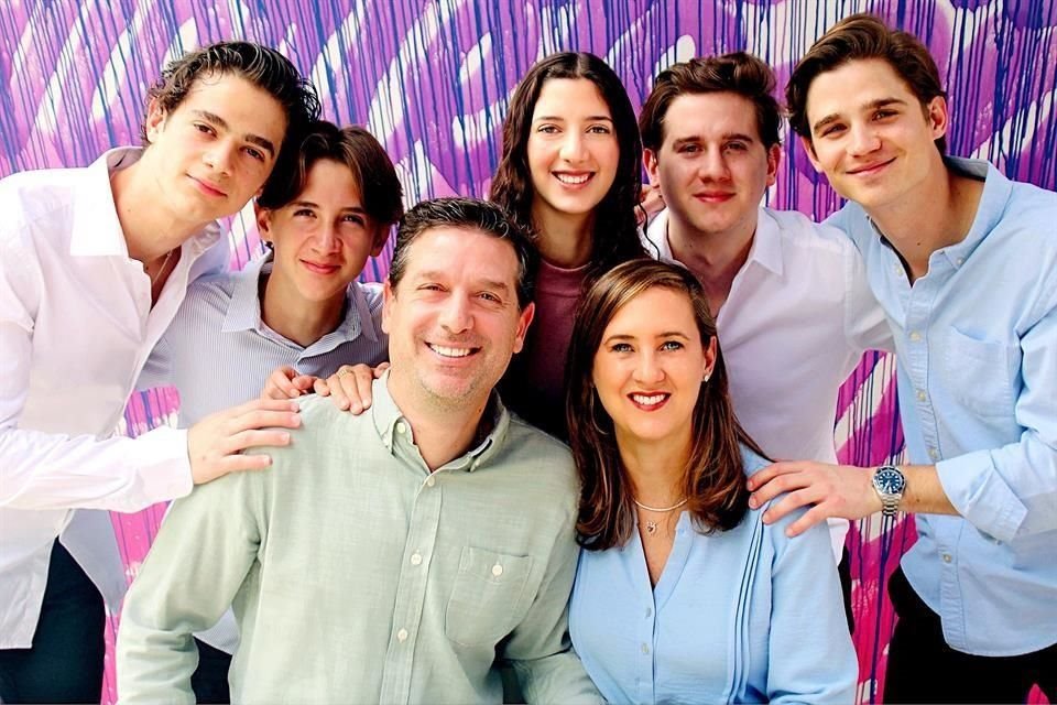 Rodrigo Padilla, Érika Sada de Padilla, Rodrigo Padilla Sada, Gabriel Padilla Sada, Érika Padilla Sada, Juan Pablo Padilla Sada y Andrés Padilla Sada