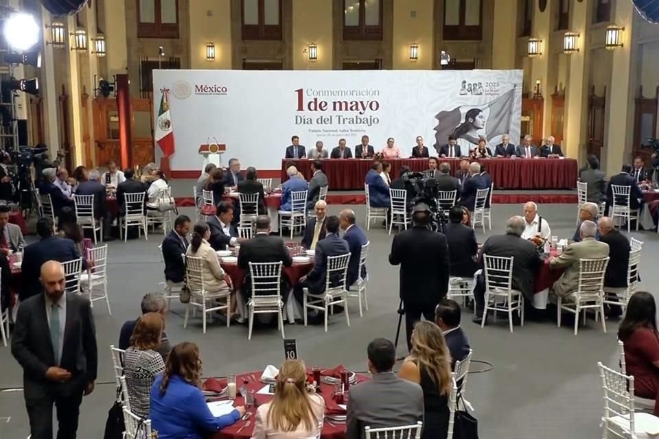 La Mandataria ofreció este 1 de mayo una comida a líderes sindicales.