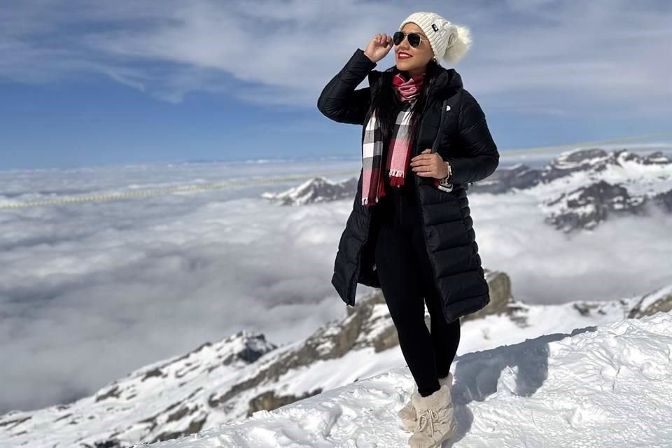 SUIZA Kathya Cantú