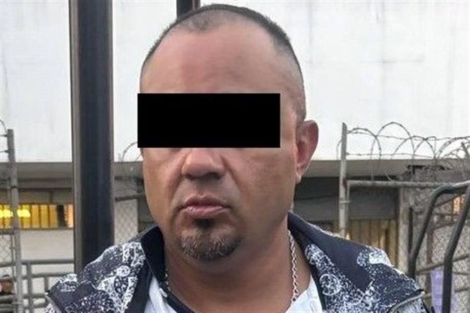 El detenido fue identificado como Jair Salomón R., de 41 años de edad.