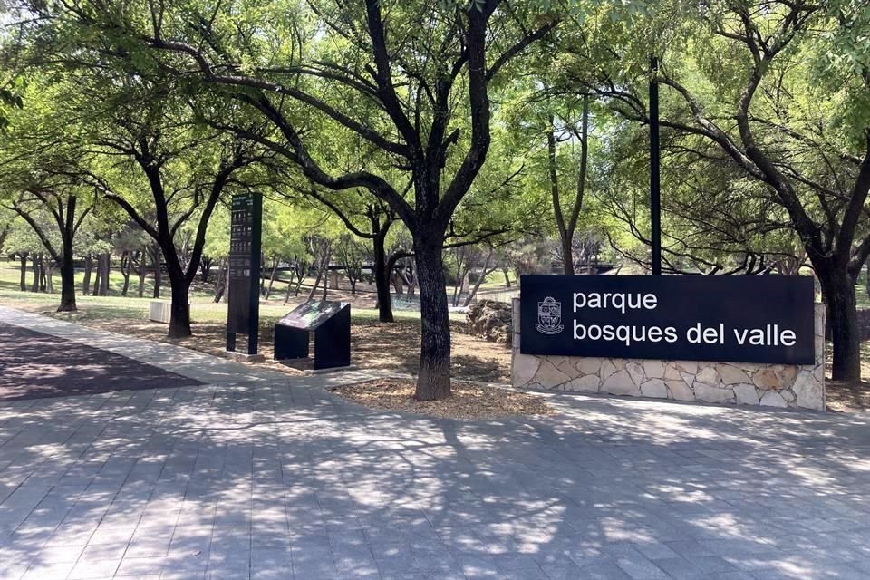  Vecinos de la Colonia Bosques del Valle cuestionaron que el municipio rente el parque del sector para eventos privados.