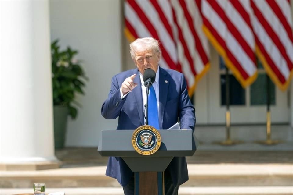 Trump propuso recorte de 163 mil millones de dólares en gasto federal de próximo año, lo que eliminaría quinta parte de gasto no militar.