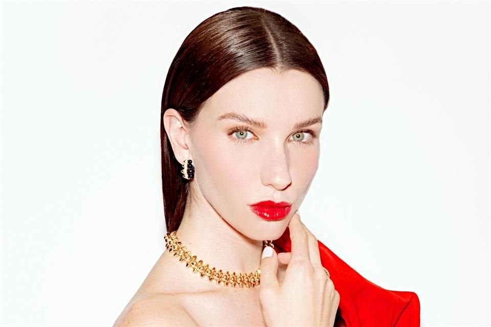 La colección Clash de Cartier reinventa el lujo con joyas audaces y elegantes, ideales para las mamás modernas y con estilo propio.