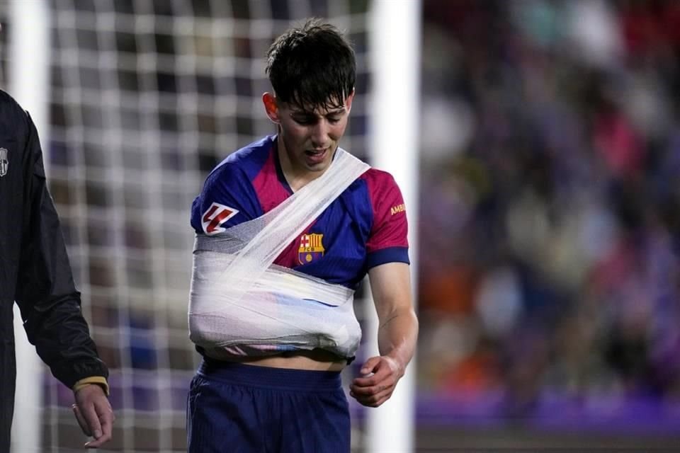 El debutante Dani Rodríguez tuvo que salir a los 35 minutos por una lesión en el hombro.