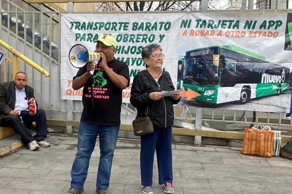 La asociación también cuestionó la falta de empatía de los diputados locales, que nunca se han acercado a conocer de viva voz lo que la ciudadanía demanda.