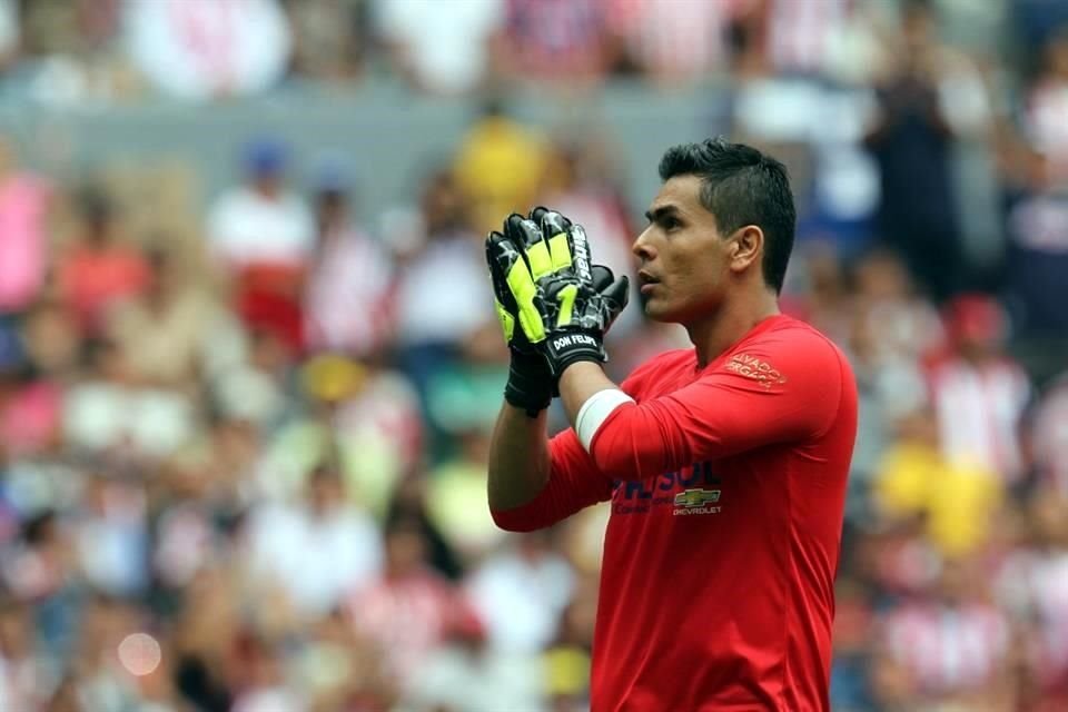 Oswaldo Sánchez fue portero histórico con Santos y con Chivas.