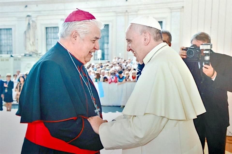 El Arzobispo de Monterrey Rogelio Cabrera López sostuvo varios encuentros con el Papa Francisco en el Vaticano.