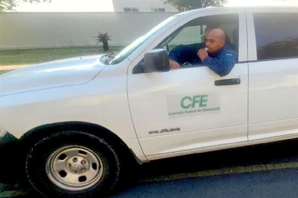 La CFE alertó sobre personas que se hacen pasar como empleados de la paraestatal para realizar fraudes.