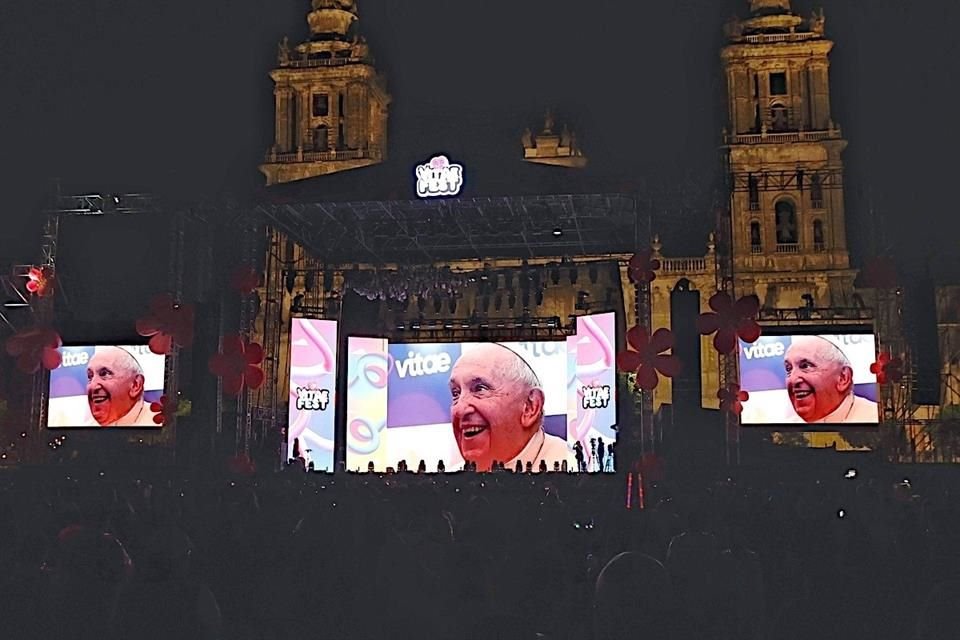 El evento, al que acudieron miles de personas, fue organizado por la Vitae Global Foundation.